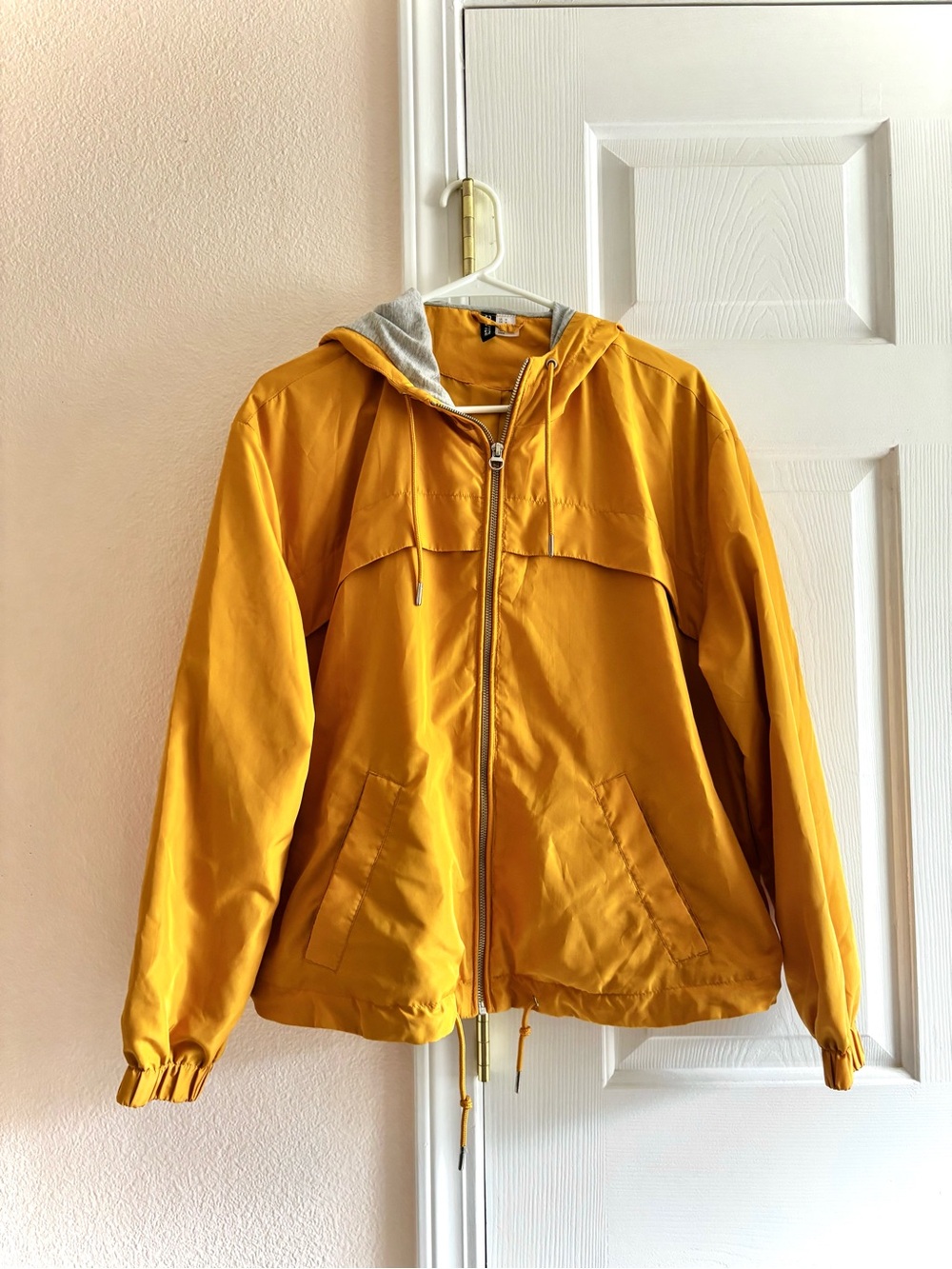 H&M Divided Mustard Yellow Windbreaker Jacket Womens Medium